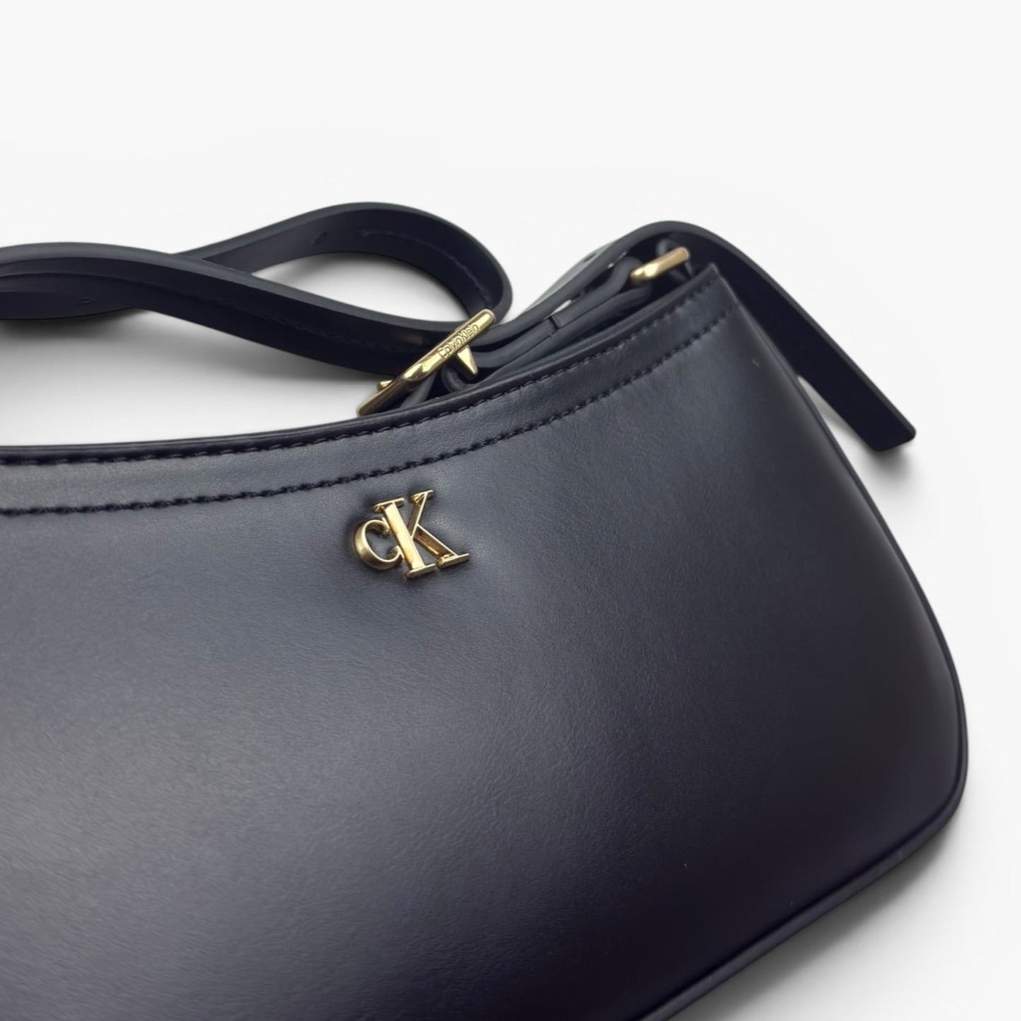 Calvin Klein Ck Small Shoulder Bag LV04F3170G Schwarz Schultertasche