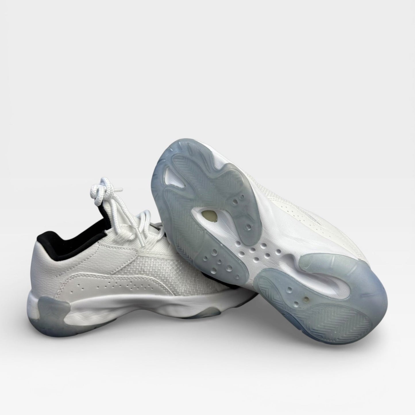 Air Jordan 11 CMFT Low GS Concord