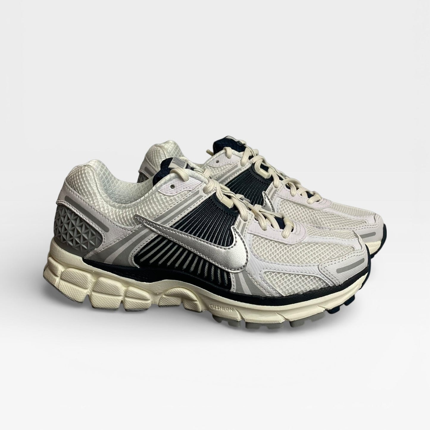 Nike Zoom Vomero 5 White Armory Navy